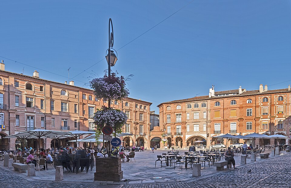 Montauban — La Place Nationale