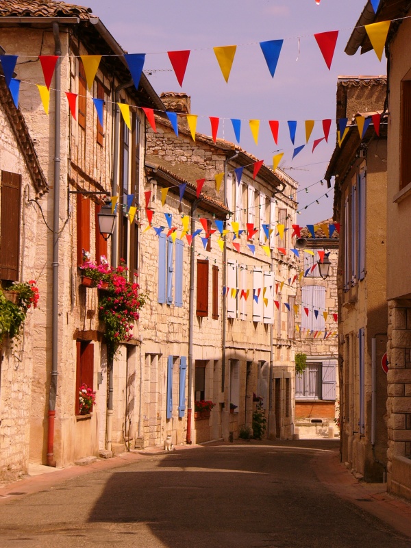 Montpezat de Quercy Porte ville