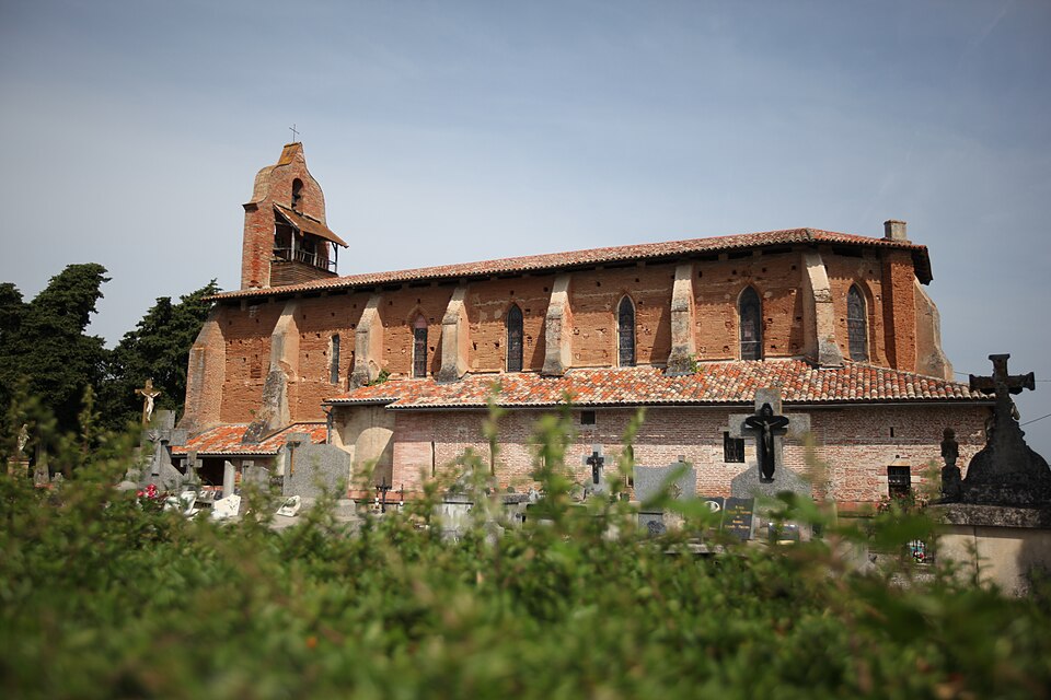 Savenès L'église de l'Assomption vue arrière gauche