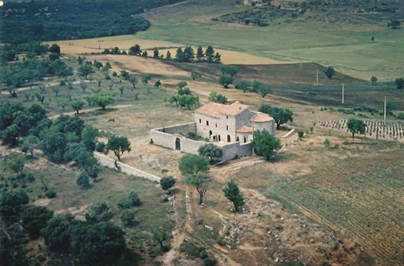 VALMOGNE Prieuré c1975 1 72dpi Wikip