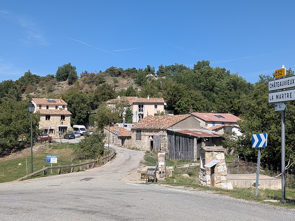 Brenon — Hameau des Henry — Entrée (sept 2026)