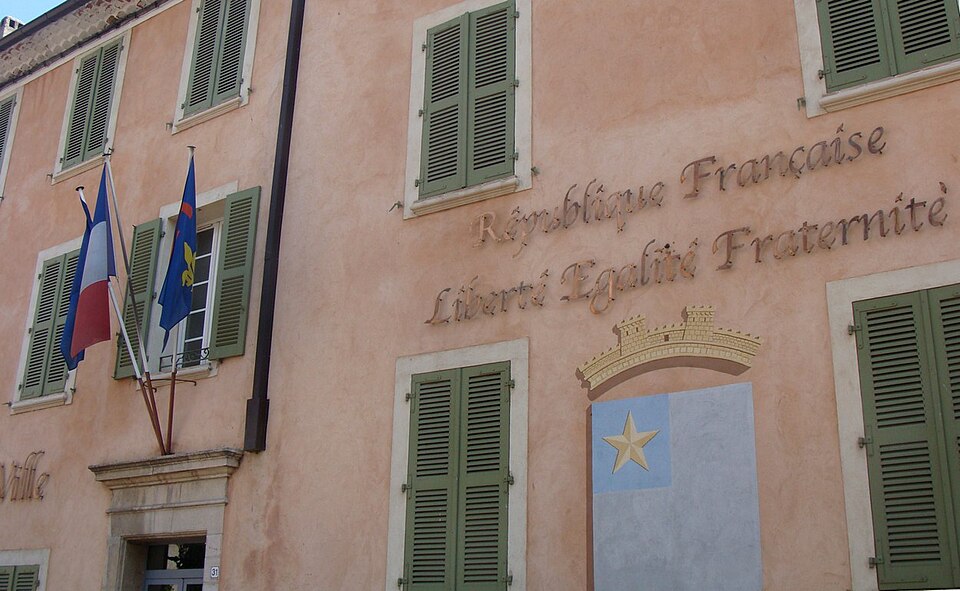 Carcès — mairie — 43