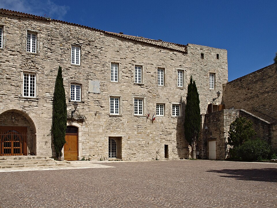 Le Castellet — chateau — mairie