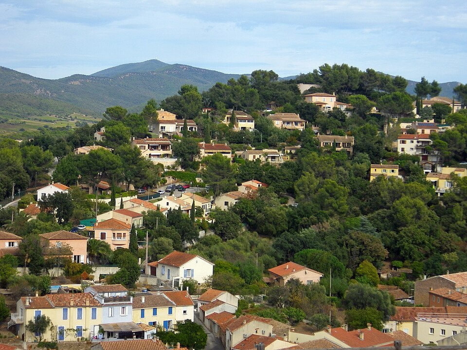Pierrefeu — du — Var view towards north tophill