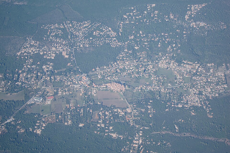 Aerial view of Régusse 02