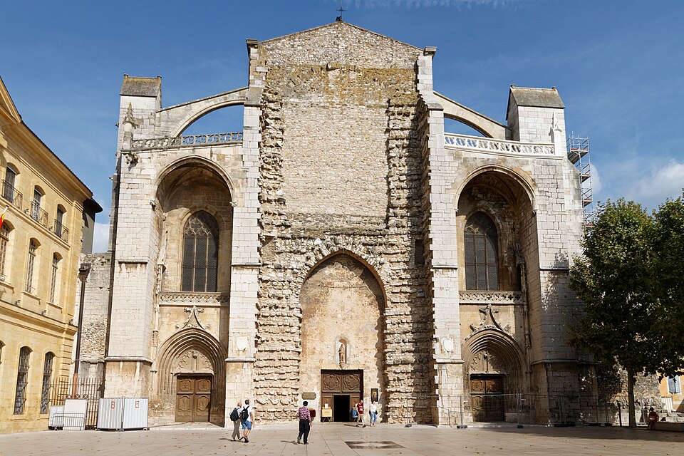 Basilique Sainte — Marie — Madeleine — bjs180808 — 01