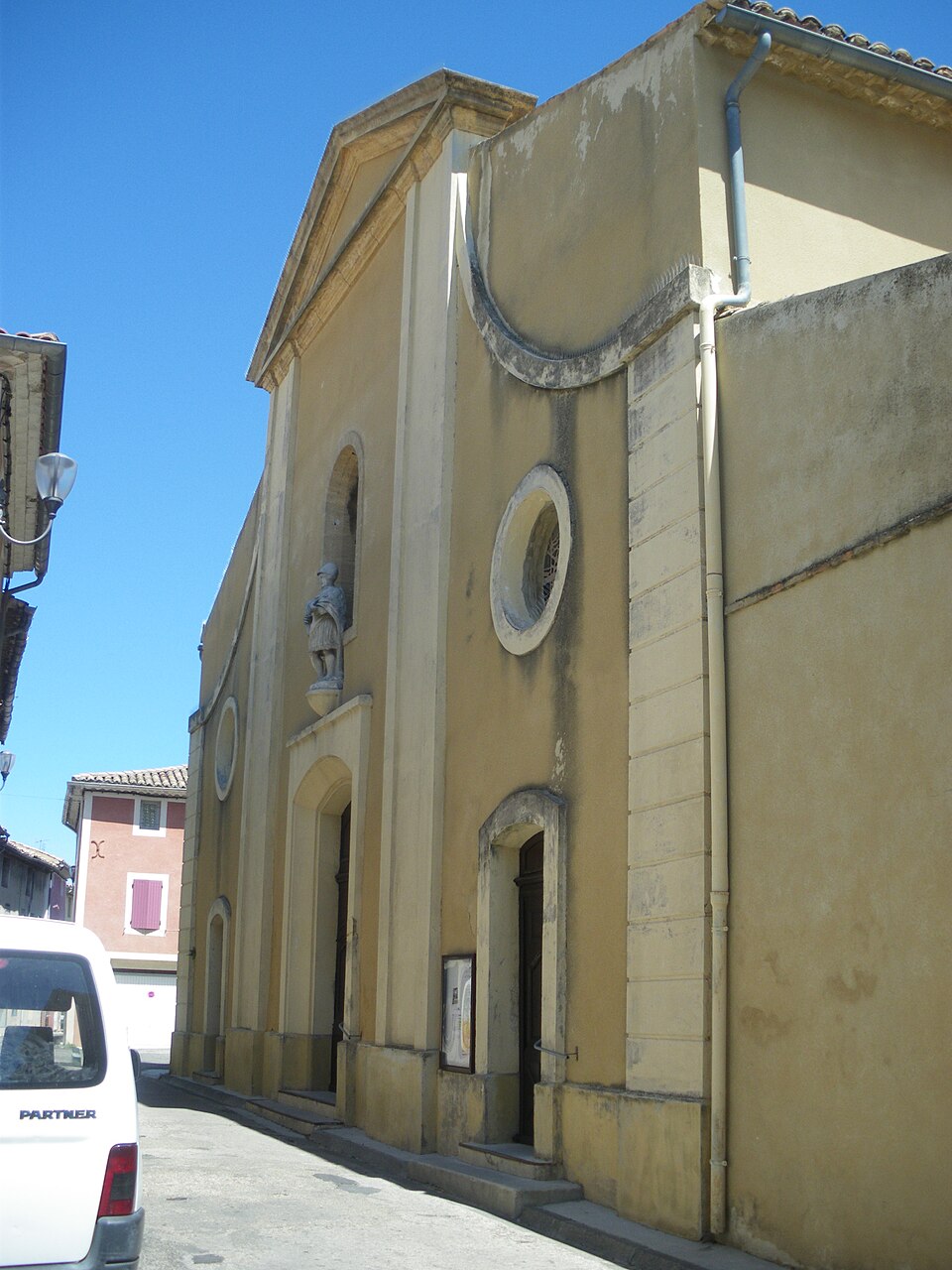 Facade église Jonquières