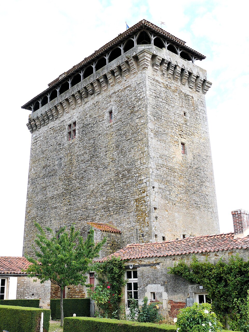 Bazoges — en — Pareds — Donjon — 1