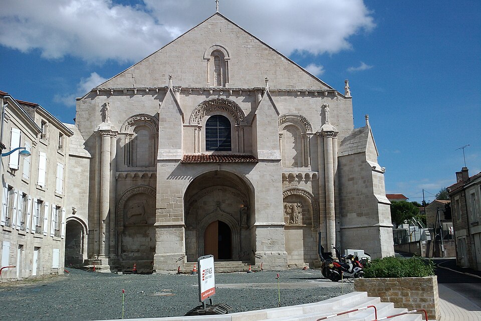 Église Sainte — Eulalie de Benet (3)