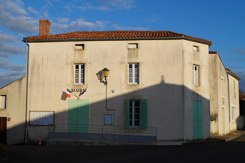 Mairie de La Chapelle — Thémer (vue 1, Éduarel, 8 février 2017)