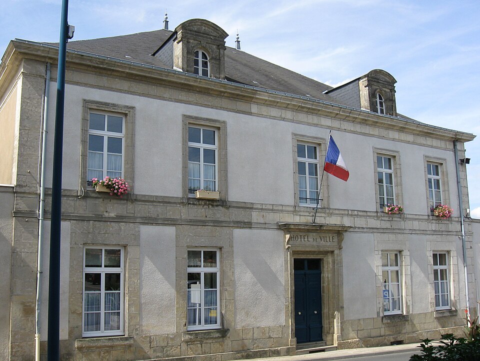 La Châtaigneraie mairie