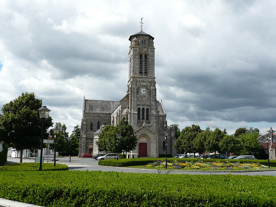 Eglise — les — lucs — sur — boulogne