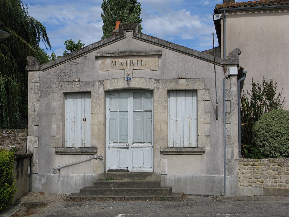 Moutiers — sur — le — Lay — Ancienne mairie