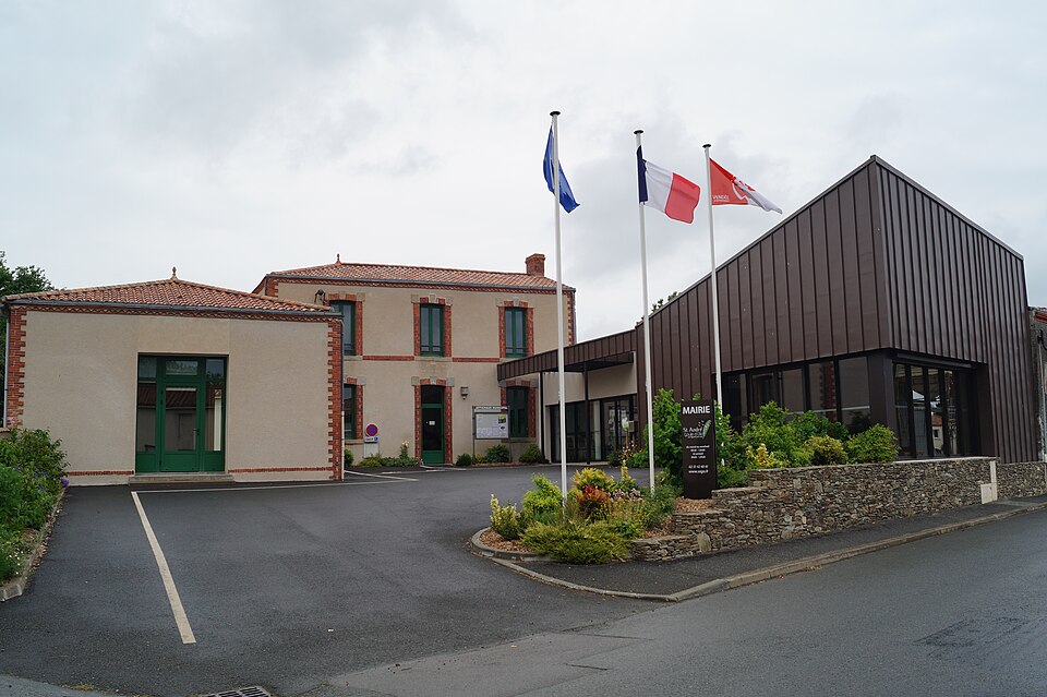 Mairie de Saint — André — Goule — d’Oie (vue 2, Éduarel, 17 mai 2017)
