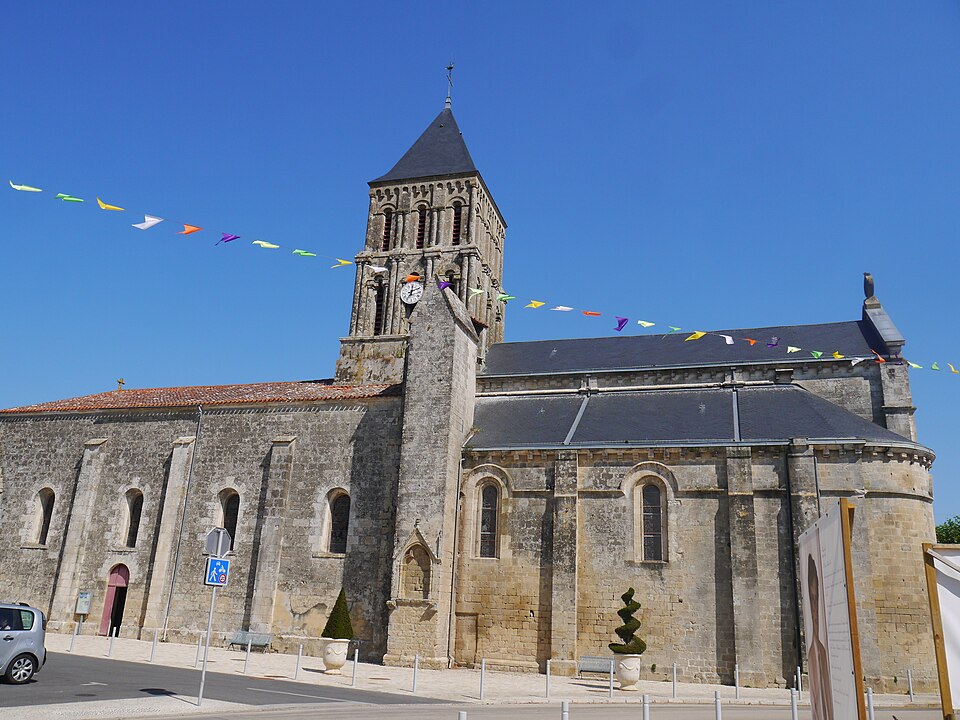 85 Saint — Hilaire — des — Loges église