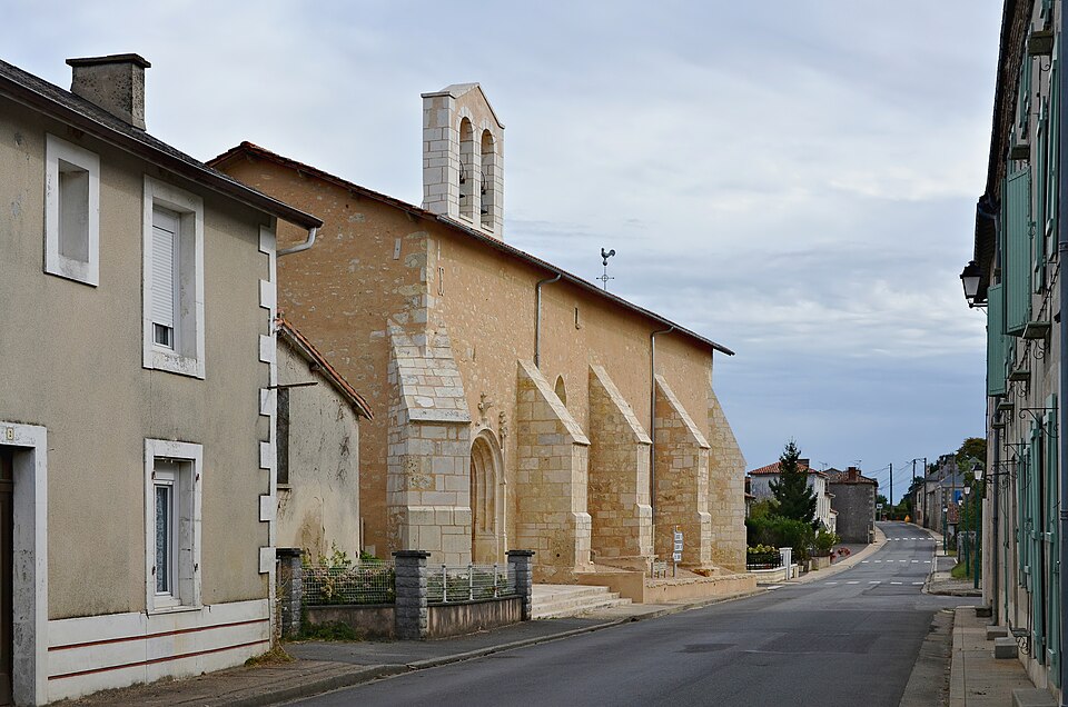 La Chapelle Bâton rue déserte (D727) 2013