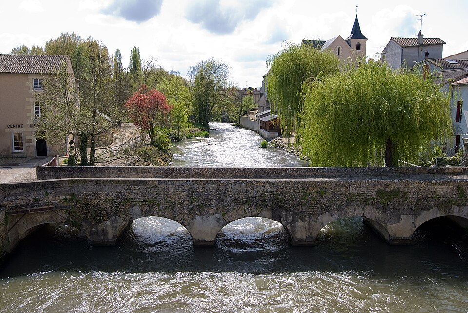 Chasseneuil — du — Poitou