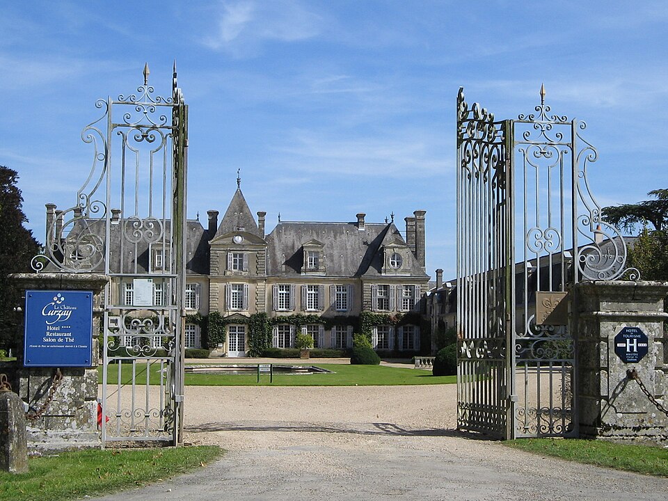 Châteaucurzayvonne