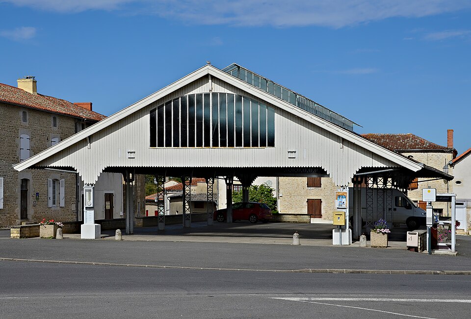 Joussé 86 Halles 2013