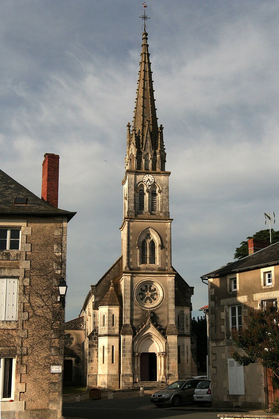 Lhommaizé — Église Saint — Jean — Baptiste