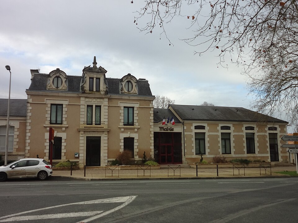 Nieuil — L'Espoir, mairie (2)