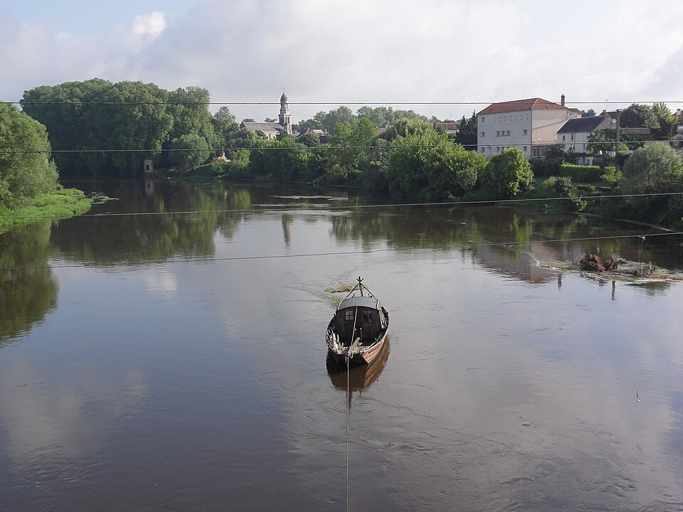 Les Ormes (Vienne) vue de la Vienne