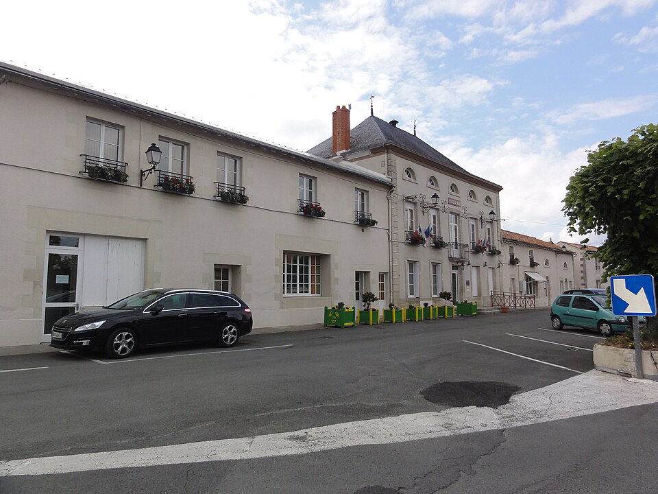 Saint — Georges — lès — Baillargeaux (vienne) école — mairie