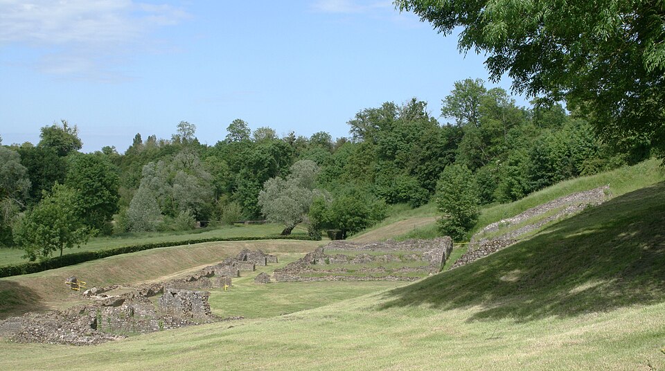 Sanxay Ruine theatre romain (1)