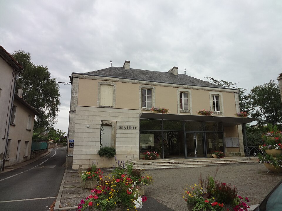 Mairie de la Villedieu — du — Clain