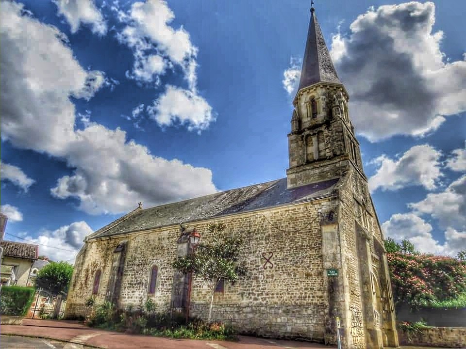 L’église Saint — Maixent à Voulon — 86
