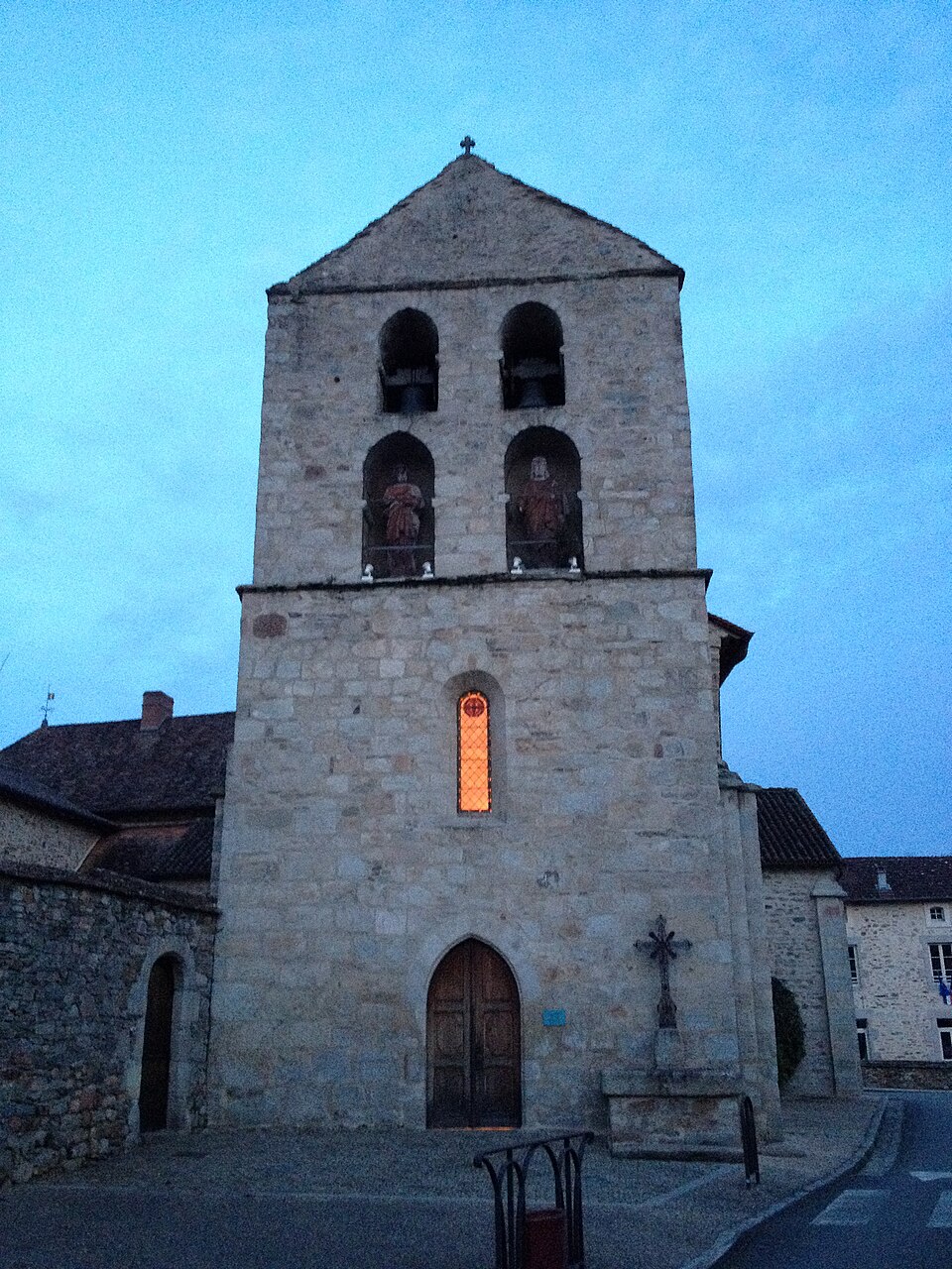 Église Saint Pierre — ès — Liens de Jourgnac