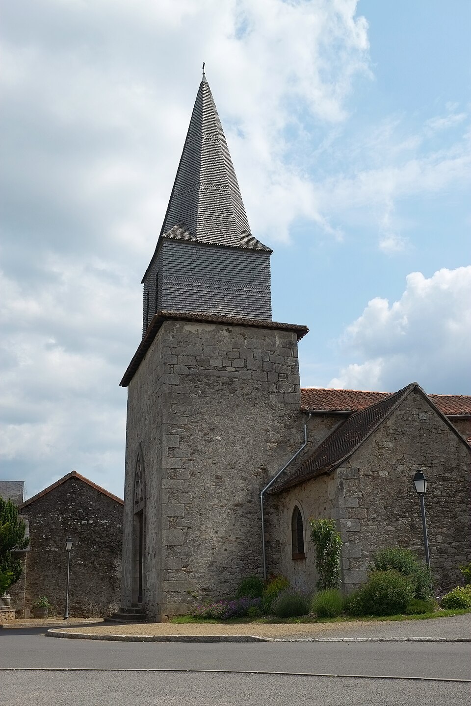 Saint — Denis — des — Murs Saint — Denis 3988