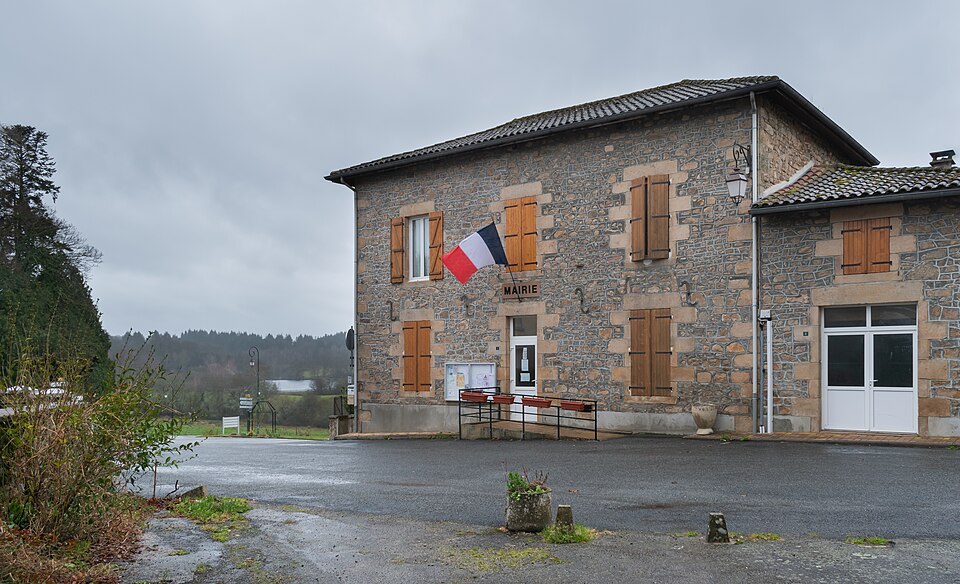 Town hall of Thouron (1)