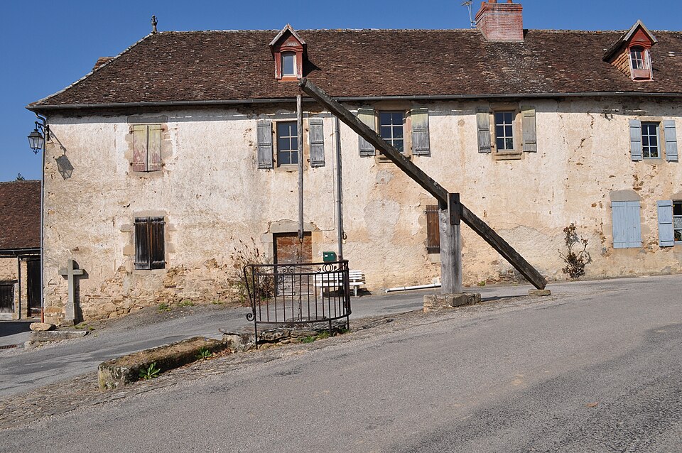 Puits à balancier de Vicq — sur — Breuilh
