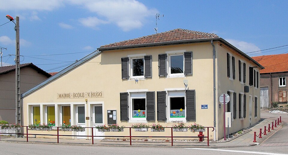Baudricourt, Mairie — école