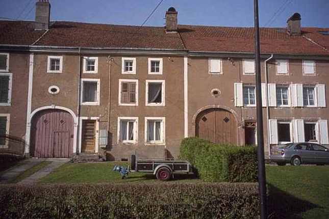 Celles — sur — Plaine House