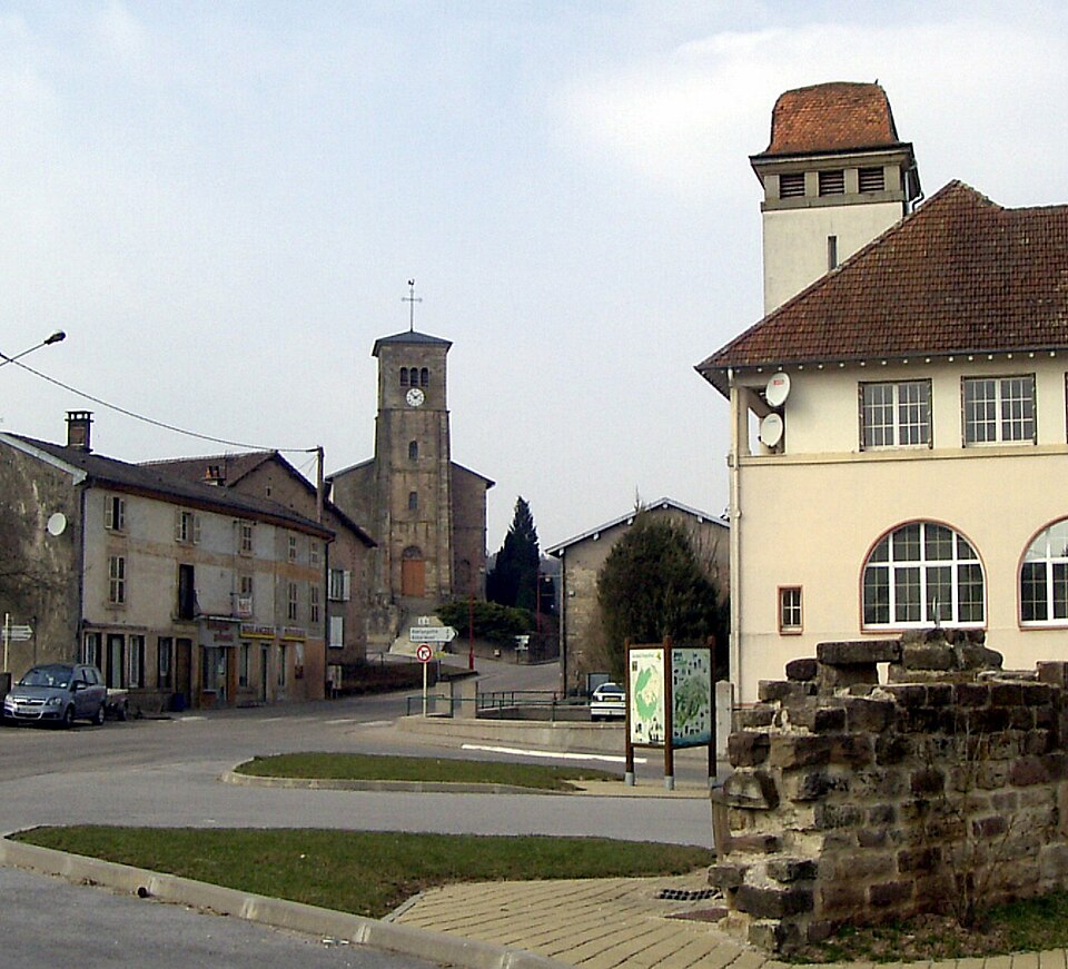 Charmois — l’Orgueilleux, Centre du village