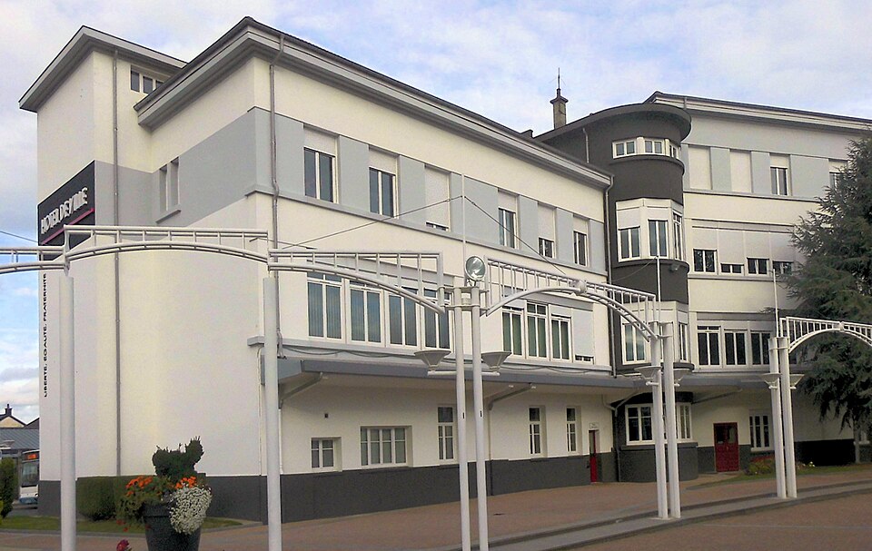 Golbey, Hôtel de ville 1