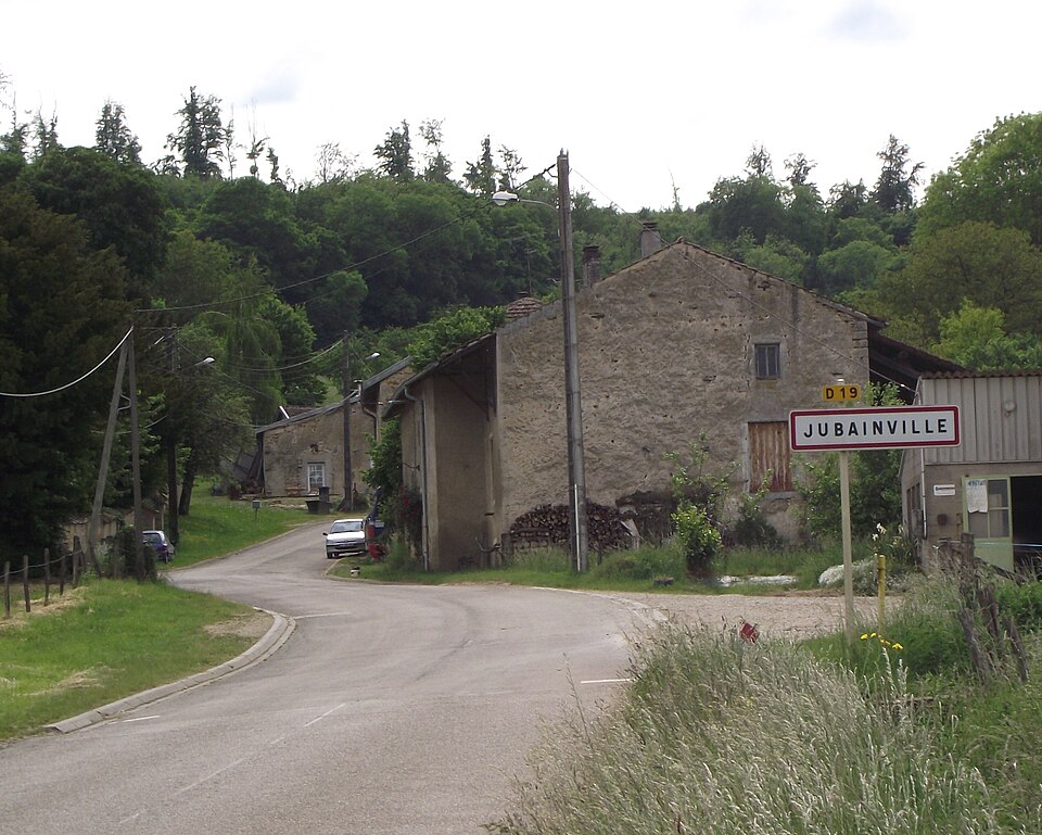 Entree de la commune de Jubainville