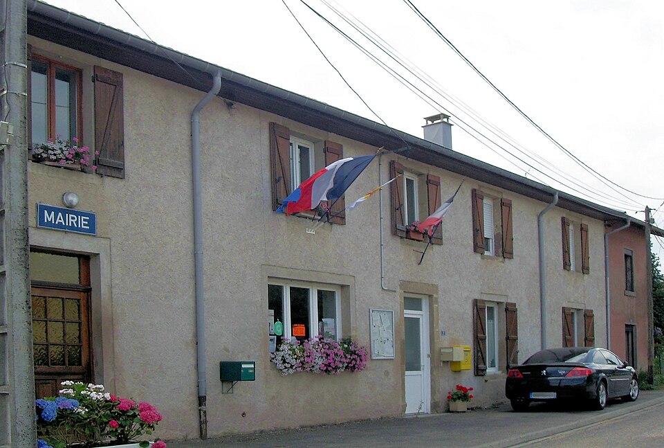 Madegney, Mairie