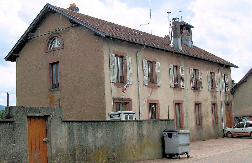 Ménil — de — Senones, Mairie