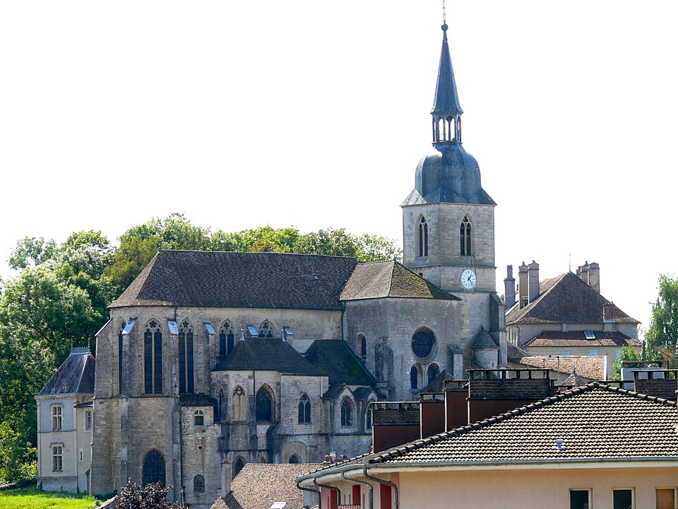 F88 — Neufchâteau — église Saint — Nicolas