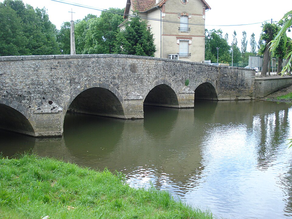 Pont sur le Serein à Annay sur Serein (Yonne, Fr)