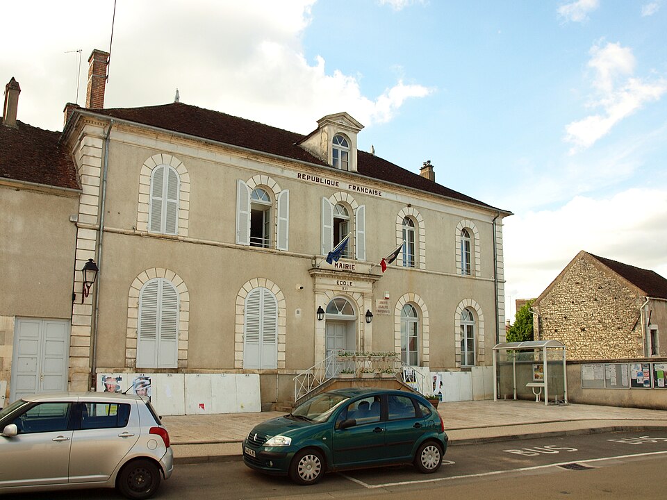 Bazarnes — FR — 89 — mairie — 01