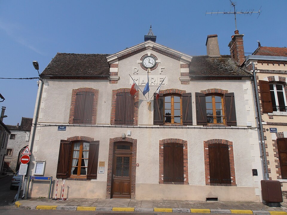 Mairie de Cezy (Yonne) France