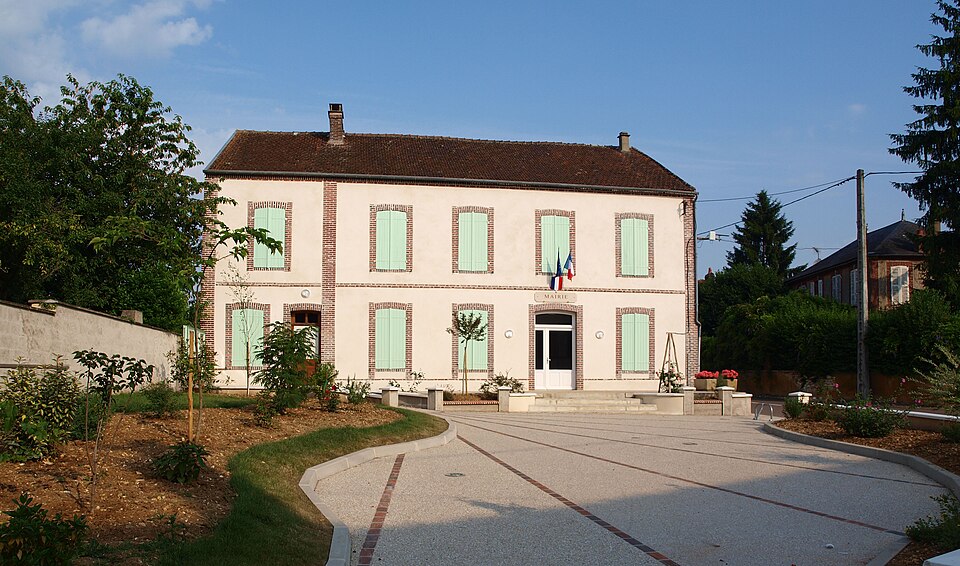 Chamvres — FR — 89 — mairie — 01