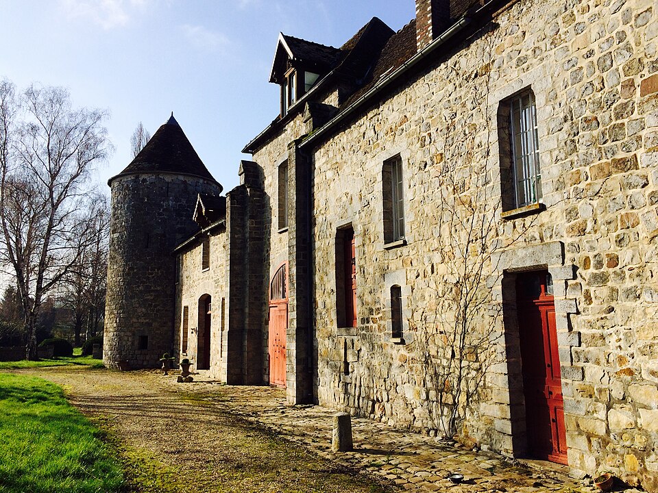 Chateau féodal de La Chapelle sur Oreuse