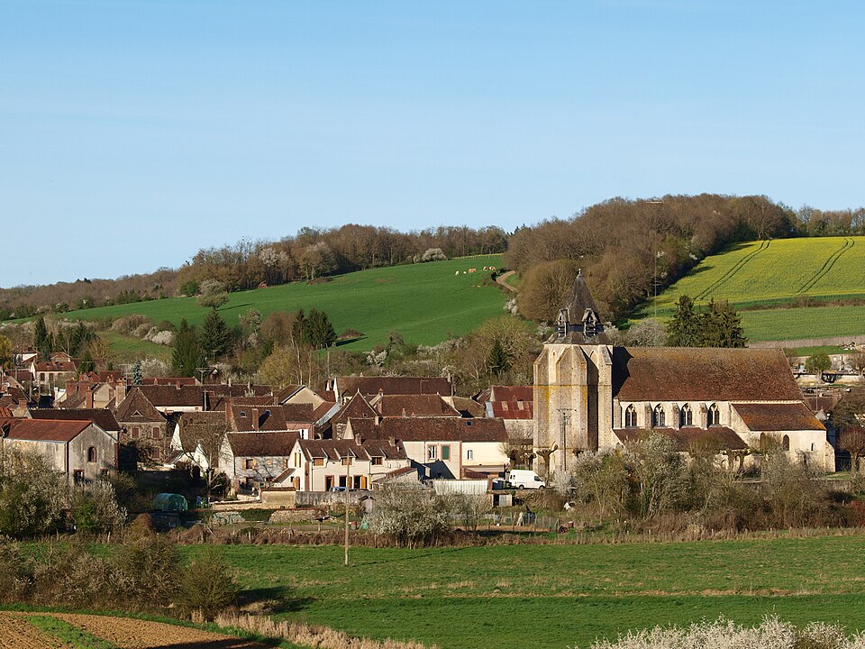 Dixmont — FR — 89 — village — 05