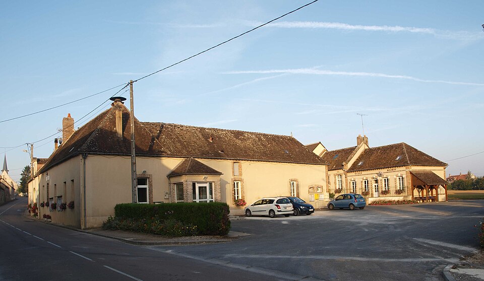 Dollot — place.mairie — 08