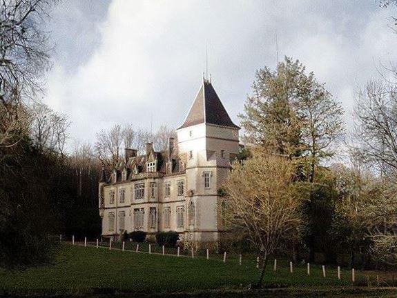 Domecy le chateau b